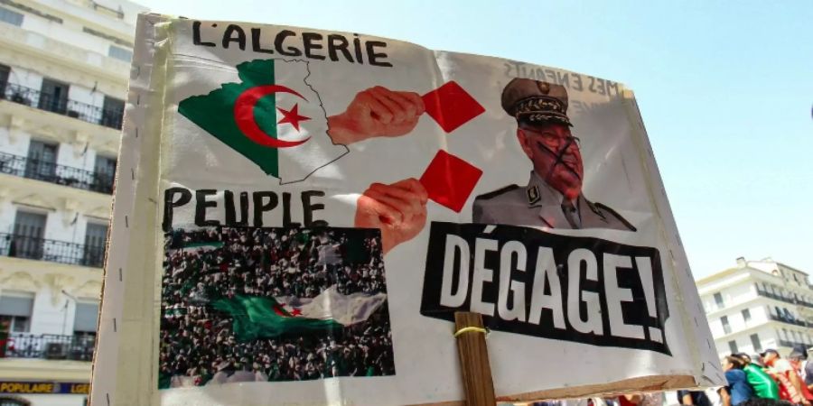 Demonstranten in Algier