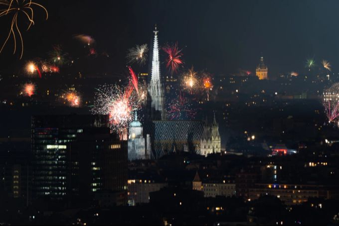 Rund 800'000 Menschen zogen die Silvester-Feierlichkeiten in Wien an. Wien