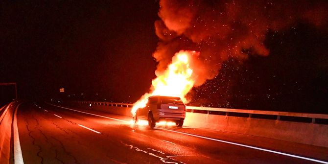 Autobrand auf A2