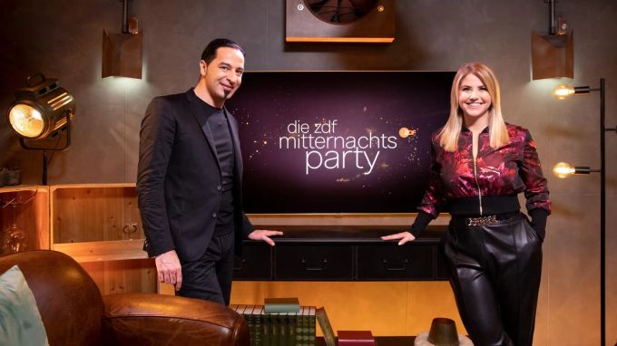 Bülent Ceylan und Beatrice Egli moderierten die ZDF-Neujahrsshow. Ihren Job waren sie im letzten Jahr dann überraschend los. beatrice egli