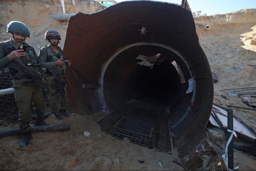 Laut dem israelischen Militär wurde dieser Schacht des Hamas-Tunnels nur 400 Meter vom Grenzübergang nach Israel entdeckt.