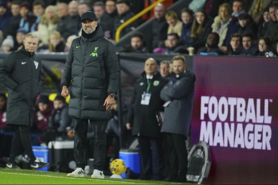 Auch wenn Jürgen Klopp nicht restlos zufrieden wirkt: Liverpool übernimmt mit dem Sieg die Tabellenspitze.