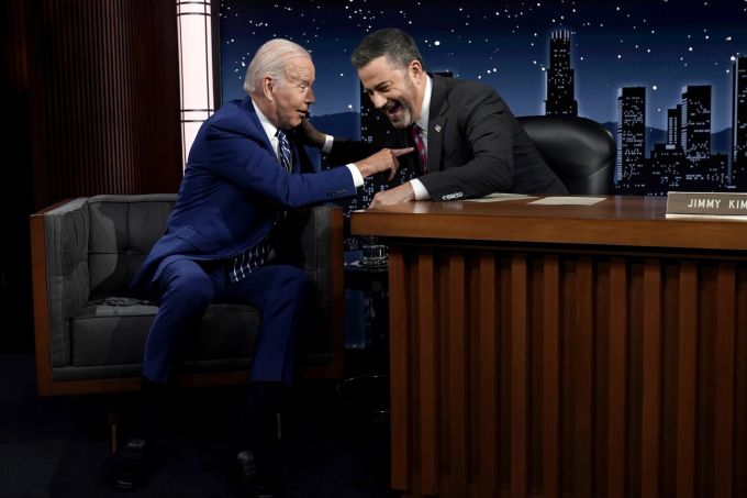 Joe Biden und Jimmy Kimmel verstanden sich bestens. APTOPIX Biden