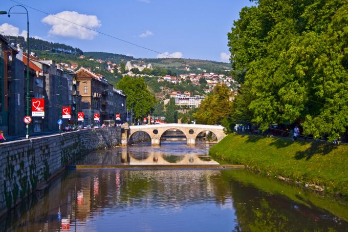 Sarajevo ist die Hauptstadt von Bosnien und Herzegowina. Sarajevo Bosnien und Herzegowina