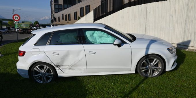 Kriessern SG: Kollision zwischen zwei Autos. Kriessern SG