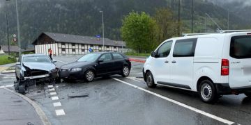 Schattdorf: Verkehrsunfall mit drei Personenwagen