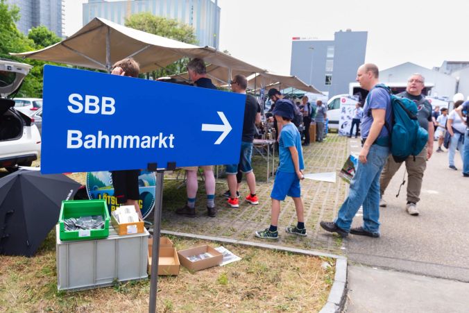 Reger Betrieb an den Markstständen.