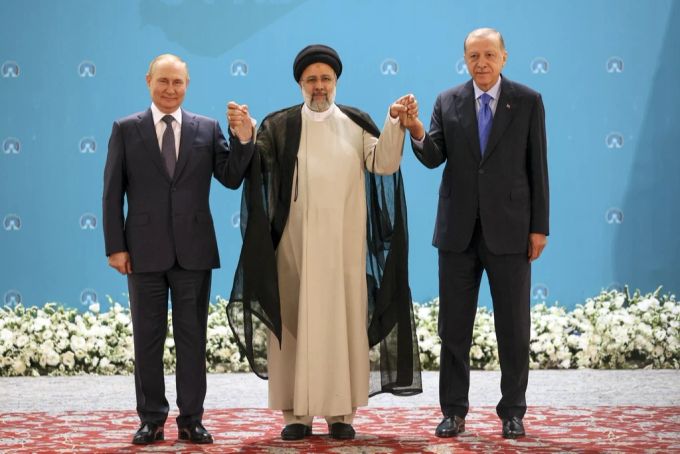 Wladimir Putin, Ebrahim Raisi und Recep Tayyip Erdogan beim Treffen in Teheran. Wladimir Putin