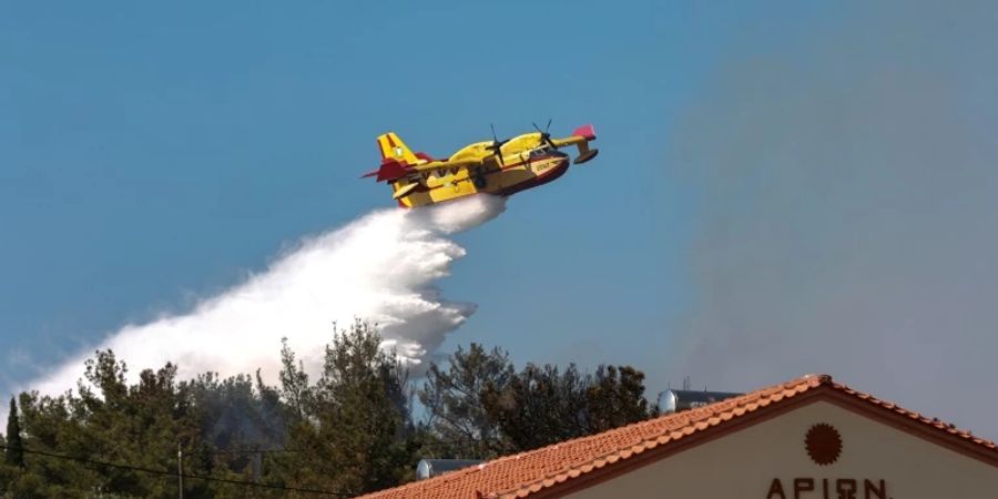 Löschflugzeug auf Lesbos