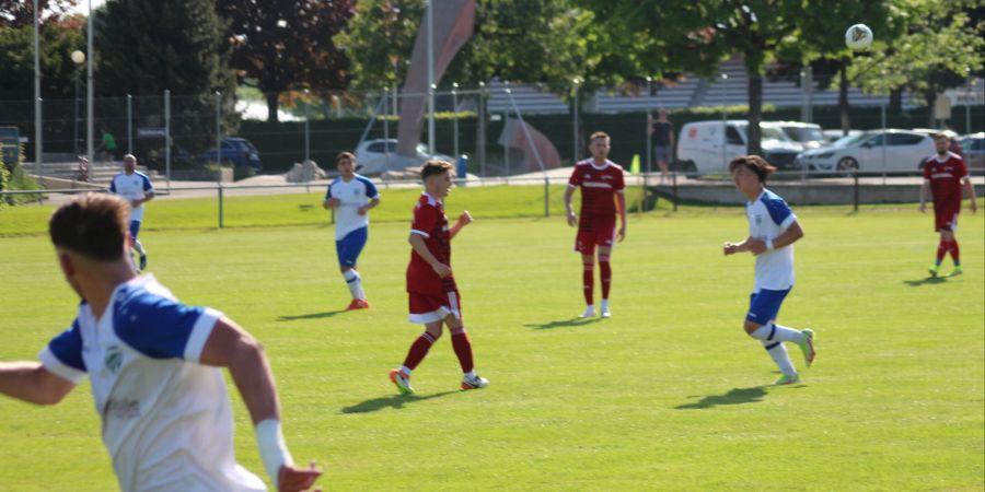 Die 1. Mannschaft des FC Olten im Angriff. - Olten