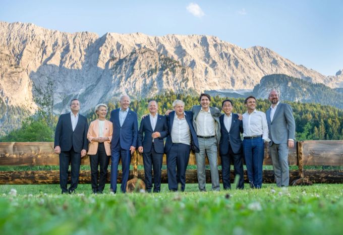 Die Staats- und Regierungschefs der G7-Staaten inklusive der EU-Kommissionspräsidentin Ursula von der Leyen. ukraine-krieg
