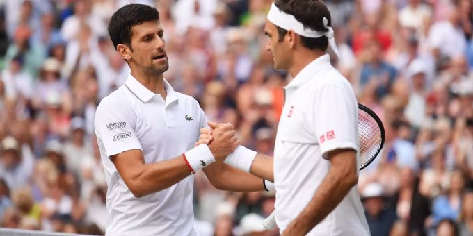 Roger Federer (r.) und Novak Djokovic (l.) liefern sich seit Jahren ein Duell auf höchstem Niveau. Roger Federer