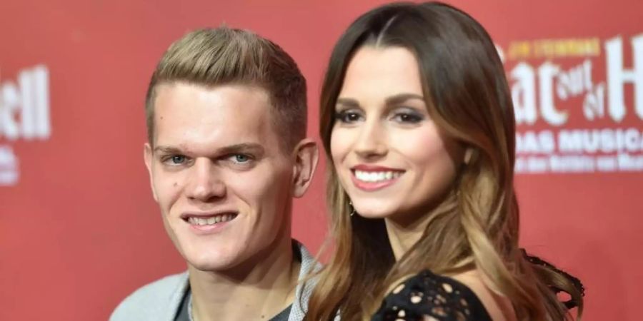 Matthias Ginter und seine Frau Christina sind Eltern geworden. Foto: Caroline Seidel/dpa