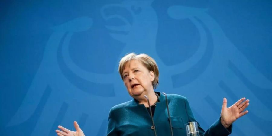 Bundeskanzlerin Angela Merkel spricht bei einer Pressekonferenz am 22. März. Momentan hält es Merkel für viel zu früh, über eine Lockerung der Massnahmen zur Eindämmung der Corona-Pandemie zu sprechen. Foto: Michael Kappeler/dpa-pool/dpa