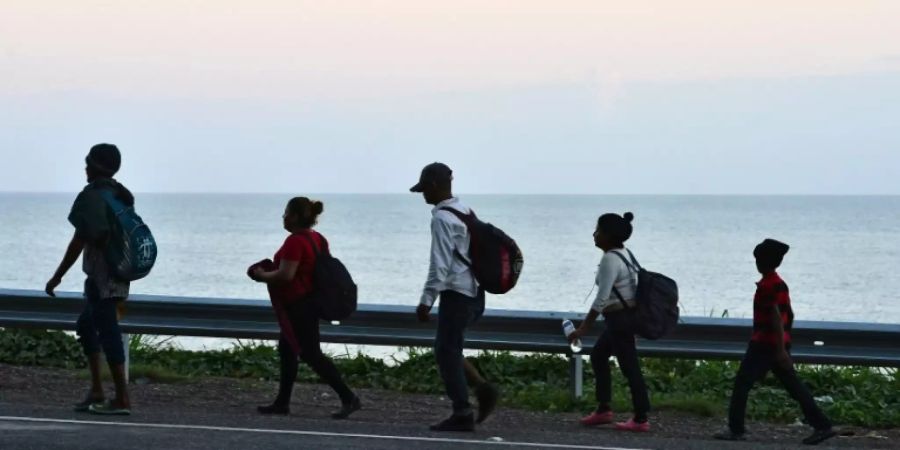 Honduraner auf dem Weg zur neuen Flüchtlingskarawane