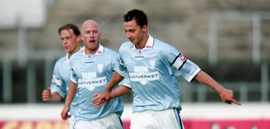 Aus der Jugend des FBK Balkan wechselt Zlatan Ibrahimovic zu Malmö – dort wird er zum Profi und trägt bis 2001 das hellblaue Trikot.