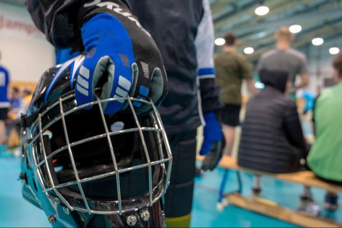 Torhütermaske im Unihockey.