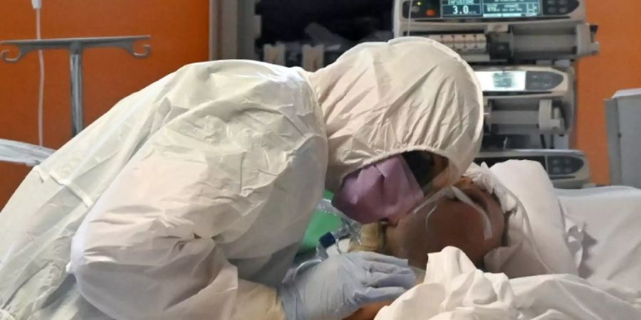 Corona-Patient in einem Krankenhaus nahe Rom