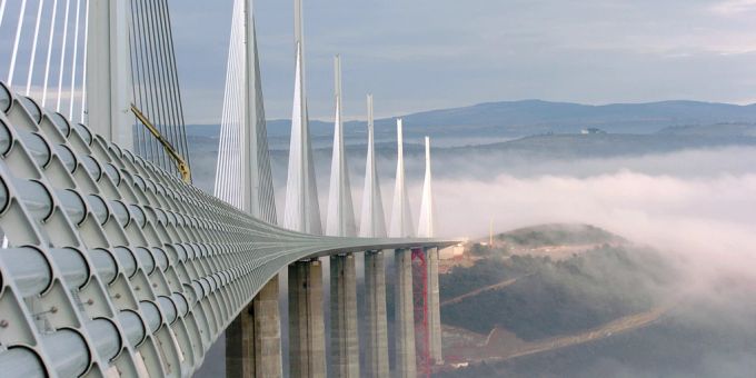 Die französische Brücke Viadukt Millau. viadukt au millau