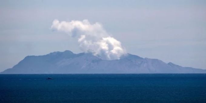 Ein US-amerikanisches Paar befand sich während des Ausbruchs auf diesem Vulkan namens Whakaari. Vulkan
