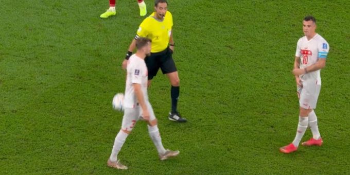 Granit Xhaka sorgt mit einer obszönen Geste an der WM 2022 für eine Eskalation. Granit Xhaka wm 2022