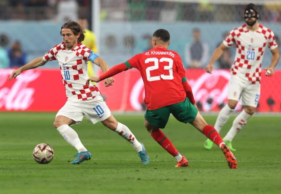 Kroatiens Luka Modric (l.) in seinem allerletzten Spiel an einer WM.