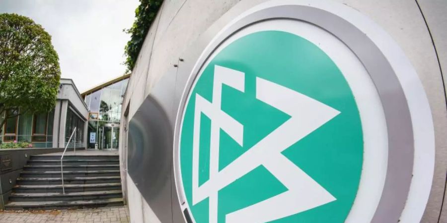 Das Logo des Deutschen Fussball-Bundes. Foto: Frank Rumpenhorst/dpa/Frank Rumenhorst/dpa