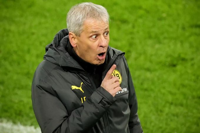 Lucien Favre ist aktuell vereinslos. Lucien Favre