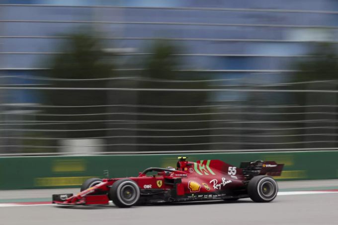 Carlos Sainz Junior muss am Samstag eine Aufholjagd starten. Carlos Sainz Junior