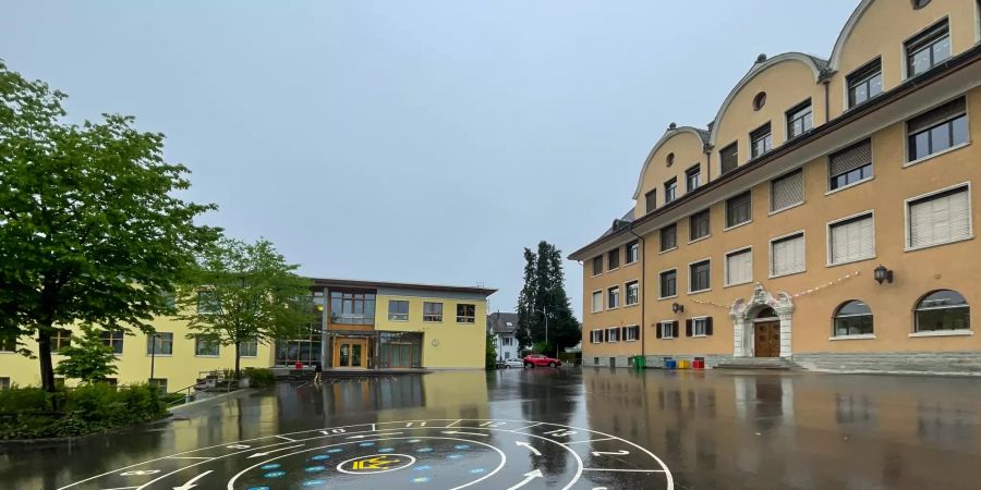 Schulhaus Cham.