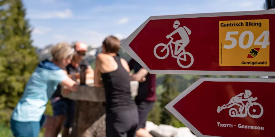 Eine Anzeige für Bikewege.