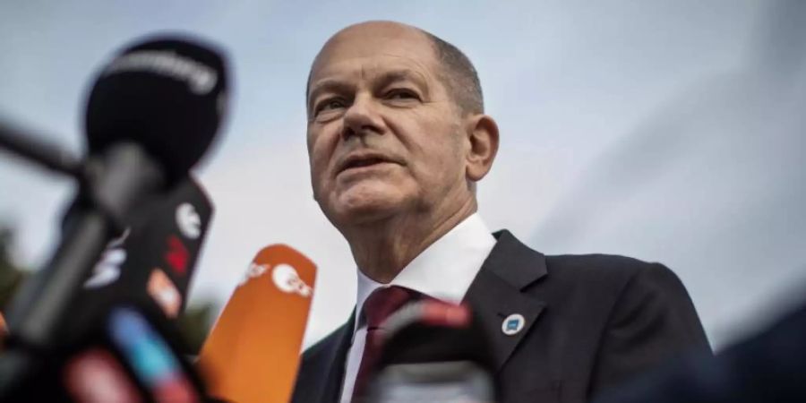 Olaf Scholz ist als Bundesfinanzminister bei G20 dabei - diesmal werden ihn dort aber viele schon als künftigen Kanzler begrüssen. Foto: Oliver Weiken/dpa