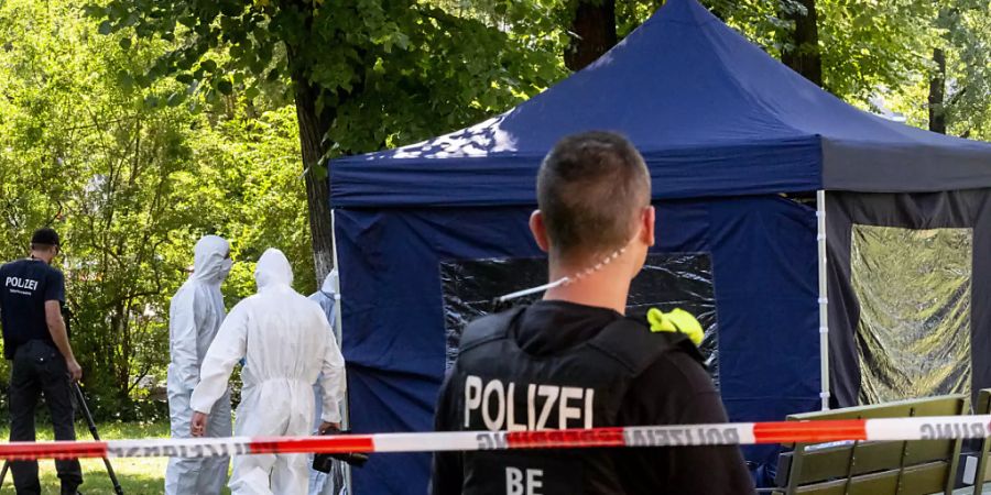 ARCHIV - Mehr als ein Jahr lang versuchten die Berliner Richter, die Hintergründe der Erschiessung eines Georgiers tschetschenischer Abstammung in Berlin zu klären. Foto: Paul Zinken/dpa