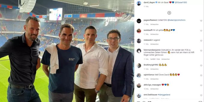 Marco Streller, Roger Federer, David Degen und Dani Büchi (v.l.) besuchen ein Spiel des FC Basel. FC Basel