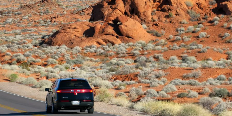 Fahrt durch das Valley of Fire State Park.