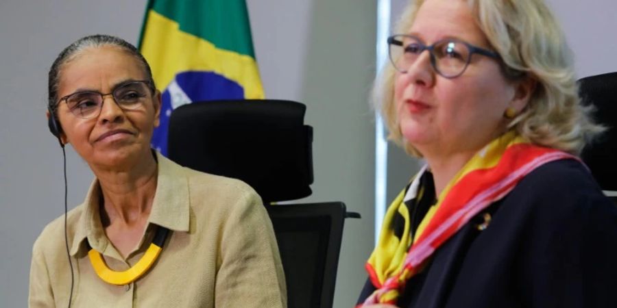 Svenja Schulze (r.) mit ihrer Amtskollegin Marina Silva