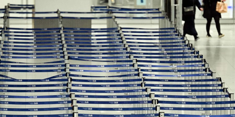 Am Freitag waren an den beiden grössten Airports in NRW, Köln und Düsseldorf, insgesamt Hunderte Flüge ausgefallen.