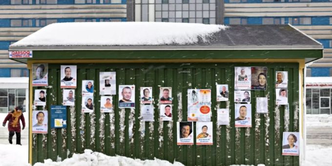 Wahlkampfplakate in Grönland Wahlkampfplakate in Grönland