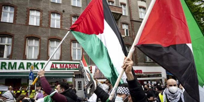 Aktionen in Berlin - Scharfe Kritik an propalästinensischen Jubelszenen