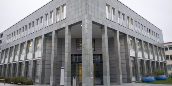 Zug Amvac Prozess Gericht