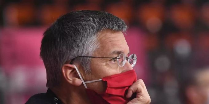 Für Bayern-Präsident Herbert Hainer ist das Spiel gegen den BVB immer noch ein Spitzenspiel. Foto: Matthias Balk/dpa-Pool/dpa