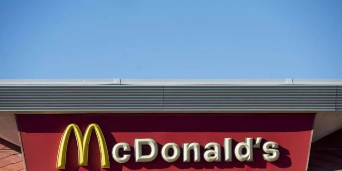 Afroamerikanische Medienunternehmer werfen McDonald's Diskriminierung vor Afroamerikanische Medienunternehmer werfen McDonald's Diskriminierung vor