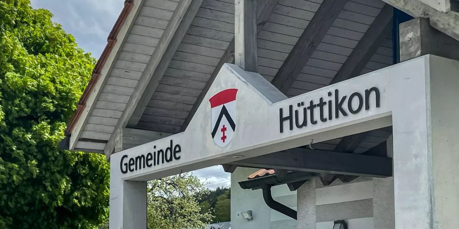 Das Gemeindehaus Hüttikon.