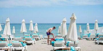 Sonne, Strand, Meer Ostern