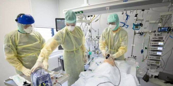 Die Corona-Fallzahlen in der Schweiz steigen. Die Ausrottung oder Eliminierung des Virus ist laut einer Studie nicht sehr realistisch. Covid 19 Ausrottung Eliminierung