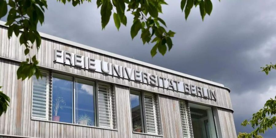 Die Freie Universität Berlin liegt im Hochschulranking der Alexander von Humboldt-Stiftung bei Forschungsaufenthalten von ausländischen Wissenschaftlern auf Platz eins. Foto: Jens Kalaene/dpa-Zentralbild/ZB