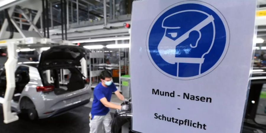 Autoproduktion in Corona-Zeiten bei VW in Zwickau