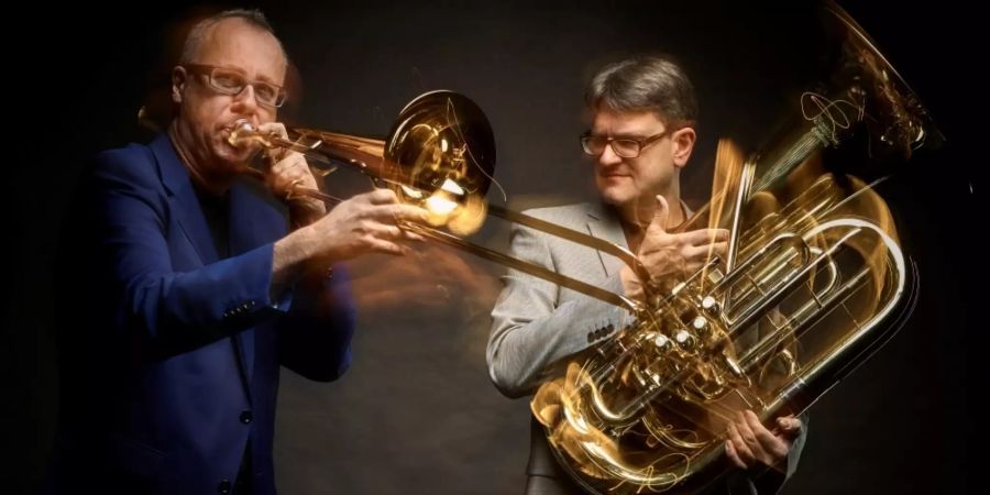 Posaunist Uli Binetsch (l.) und der Tubist Jörgen Welander