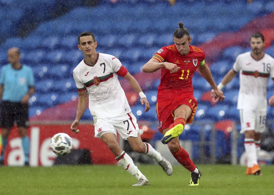 Gareth Bale trägt Schuhe der Marke Adidas.