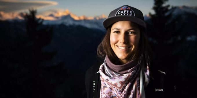 Wendy Holdener kann endlich wieder ohne Krücken unterwegs sein. Wendy Holdener